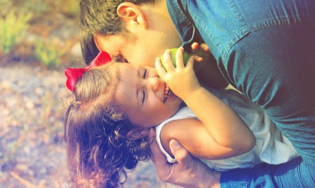 5 Beispiele, wie Väter ihre Töchter positiv beeinflussen
